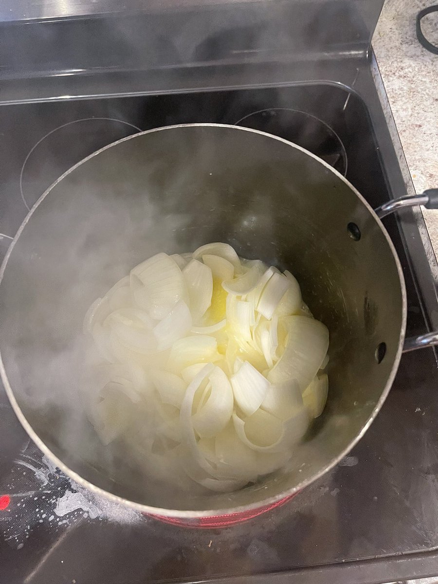 jamesh19d's tweet image. Onion dinner. Duck yeah!