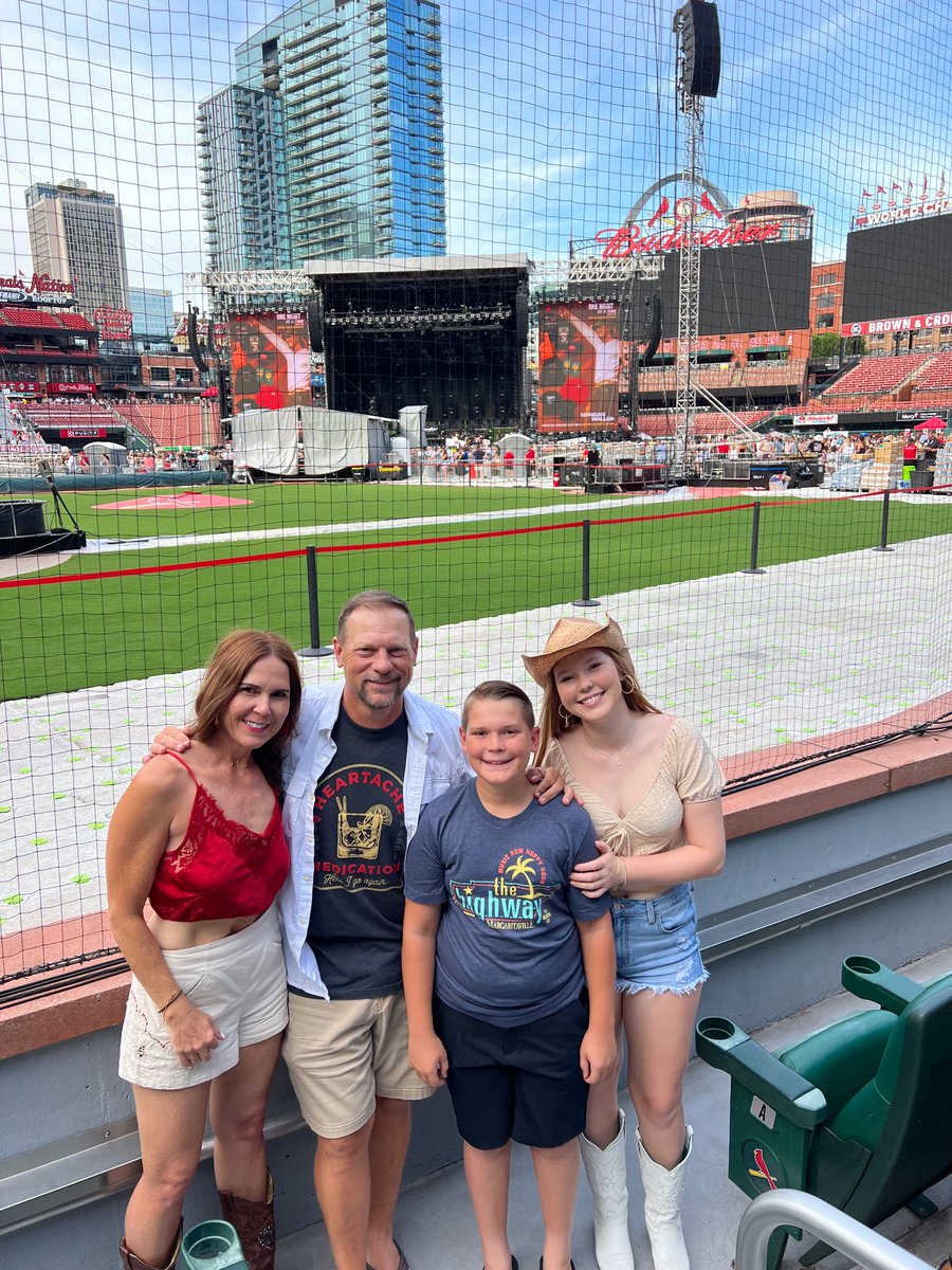TrishaGrantham5's tweet photo. Our baby boy is now a teenager. Happy 13th Birthday Ashton🎈🥳🎈U bring so much Joy, Laughter, & Love into our lives🩵 We love U more🫶#8:52am #13 #08.04 #birthdayboy #baseballboy #bballboy #thoughtUshouldknow #RussellAshtonIV @ag_stl @averygrantham_ @GranthamAddy https://t.co/U4j3JnZ0Bx
