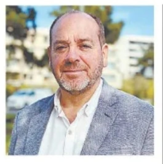 GulySW's tweet photo. Ahí están los responsables de la crisis en Wanderers.
 
1. Rafael González, candidato a alcalde por Valparaíso.
2. Andrés Sánchez, candidato a CORE por Valpo Norte.
3. Rodrigo Feldstedt, candidato a concejal por Concón.

Más preocupados de sus aspiraciones políticas que de SW. https://t.co/4sFjMS5lbs