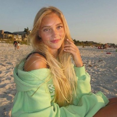 Thena Maybank my personal photographer xxxx #NewProfilePic