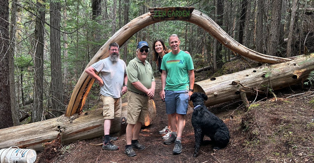OwenTorgerson's tweet image. #Valemount surrounding area is open for visitation. Mud bogs, Kinbasket Reservoir, and if that is not your thing, take a 7km stroll thru the Zen Garden at the @ridevalemount #mountainbikepark. My 82 year old dad came with us today so you can also #GetAfterIt !!