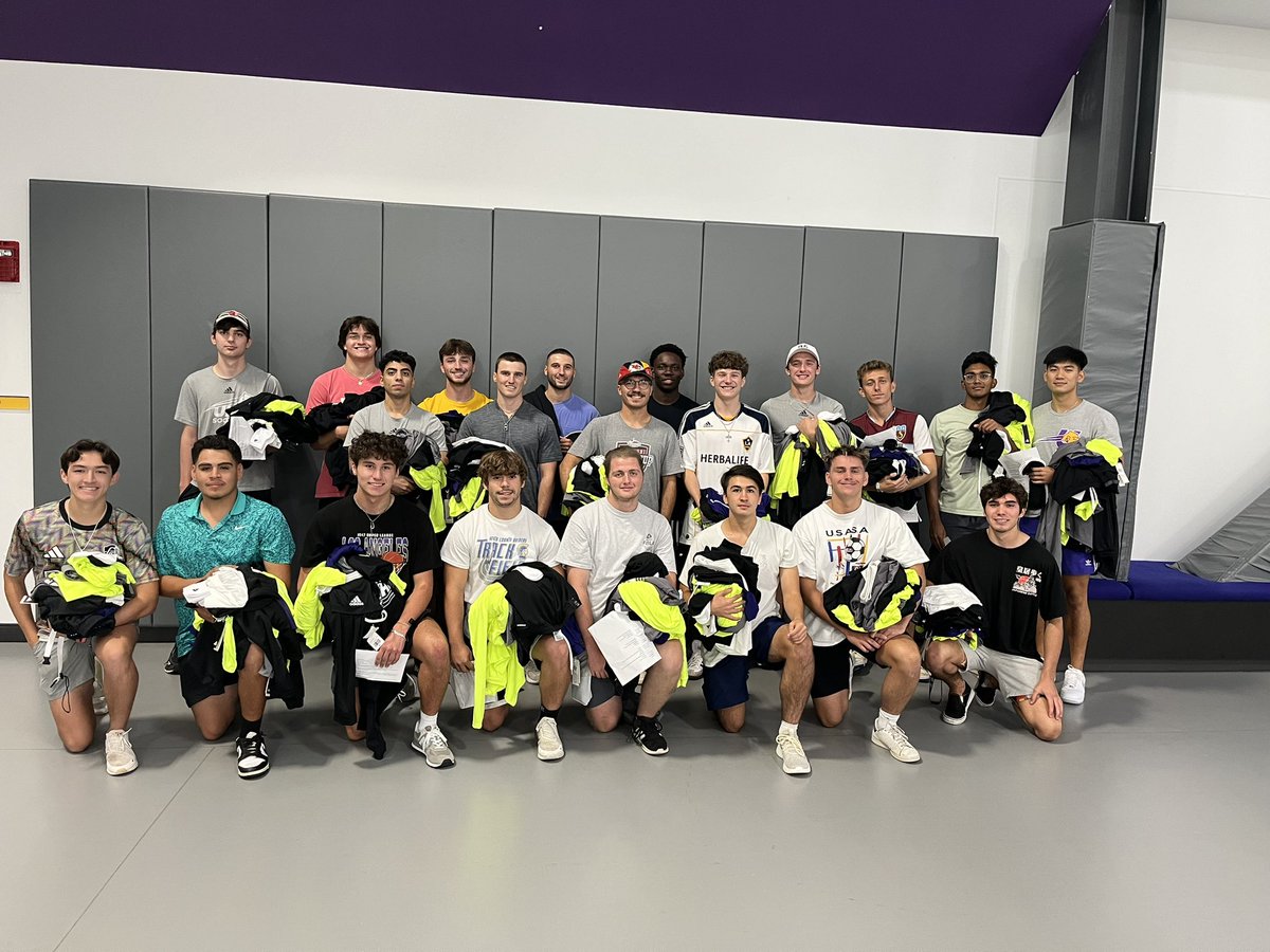 Move in ✅
Team meeting ✅
Practice gear✅
First practice 🕕