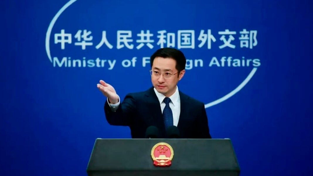 #EsNoticia

🇨🇳  #China exige a #EEUU detener campaña engaño y descrédito para persuadir al mundo 🌐con mentiras

Venezuela Se Respeta 🇻🇪💪

<a href="/Emb_ChinaVen/">Embajada de China en Venezuela</a>
<a href="/MFA_China/">CHINA MFA Spokesperson 中国外交部发言人</a>
<a href="/VNVenezuelanews/">Agencia Venezuela News</a>
venezuela-news.com/china-exige-ee…
