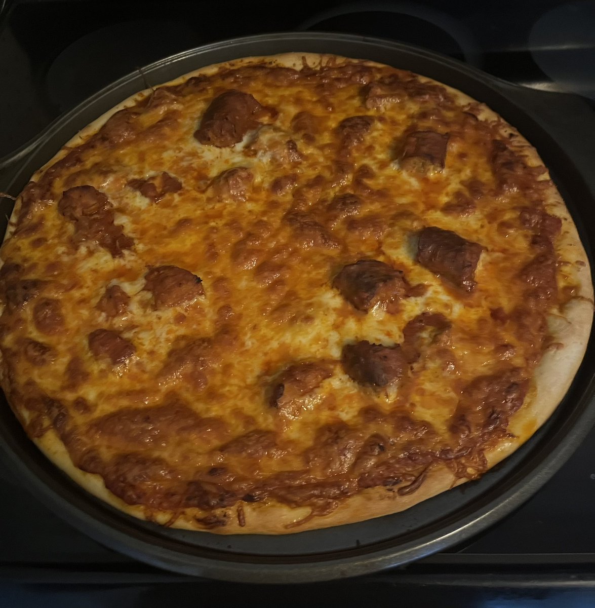 reynolds__chad's tweet photo. #photoworthy #homemade pizza ..
aka you have your #Sunday dinner I’ve got mine … #pizza with my homemade chicken/hot Italian sausage red sauce … https://t.co/bC41BvdKPO