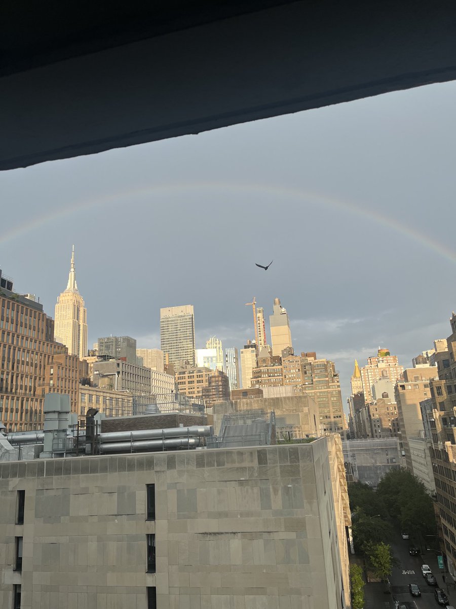 JackieHoffman16's tweet photo. 2nd rainbow in two days. Either god is rewarding us or telling us it’s the end https://t.co/N0uG1nTB1A