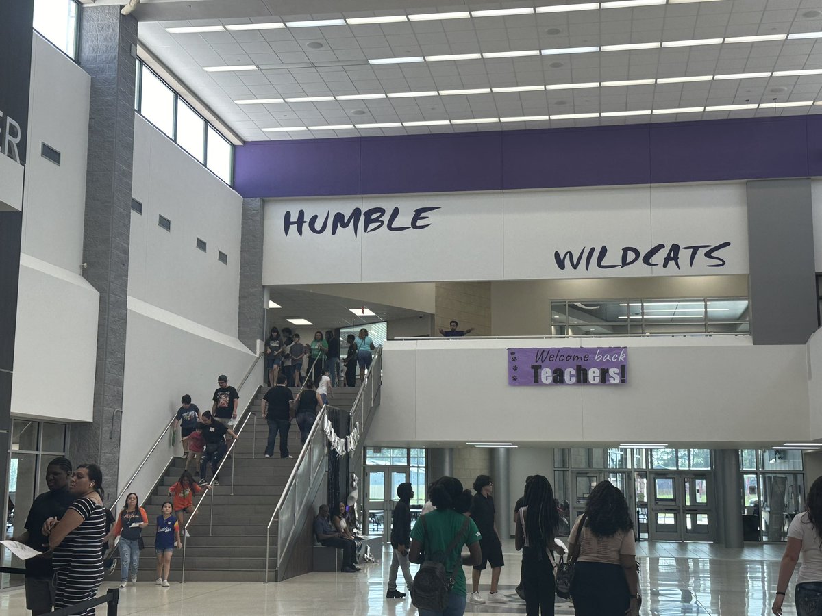 HumbleISD_HHS's tweet image. What a fantastic turnout today at our Wildcat Preview! 🐾🐾

We were thrilled to open our doors to our community and share our campus on a fun-filled Sunday! 

Looking forward to welcoming our students back.  We&apos;re #LockedIn🔐 for a great start to the school year! 

@HumbleISD