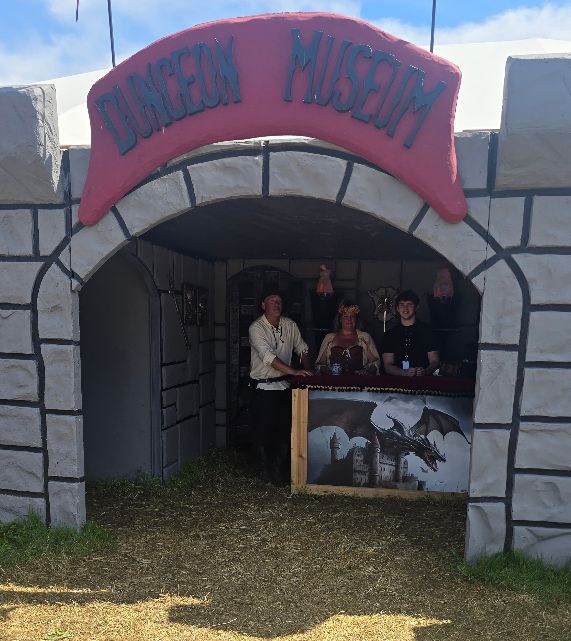 washingtonfaire's tweet photo. Did you know we have a Dungeon Museum in #Merriwick that's pretty cool? Here's a small taste of what you'll find inside!

#WMRF #DungeonMuseum #Seattle #RenFaire https://t.co/jqQVLyfYmu