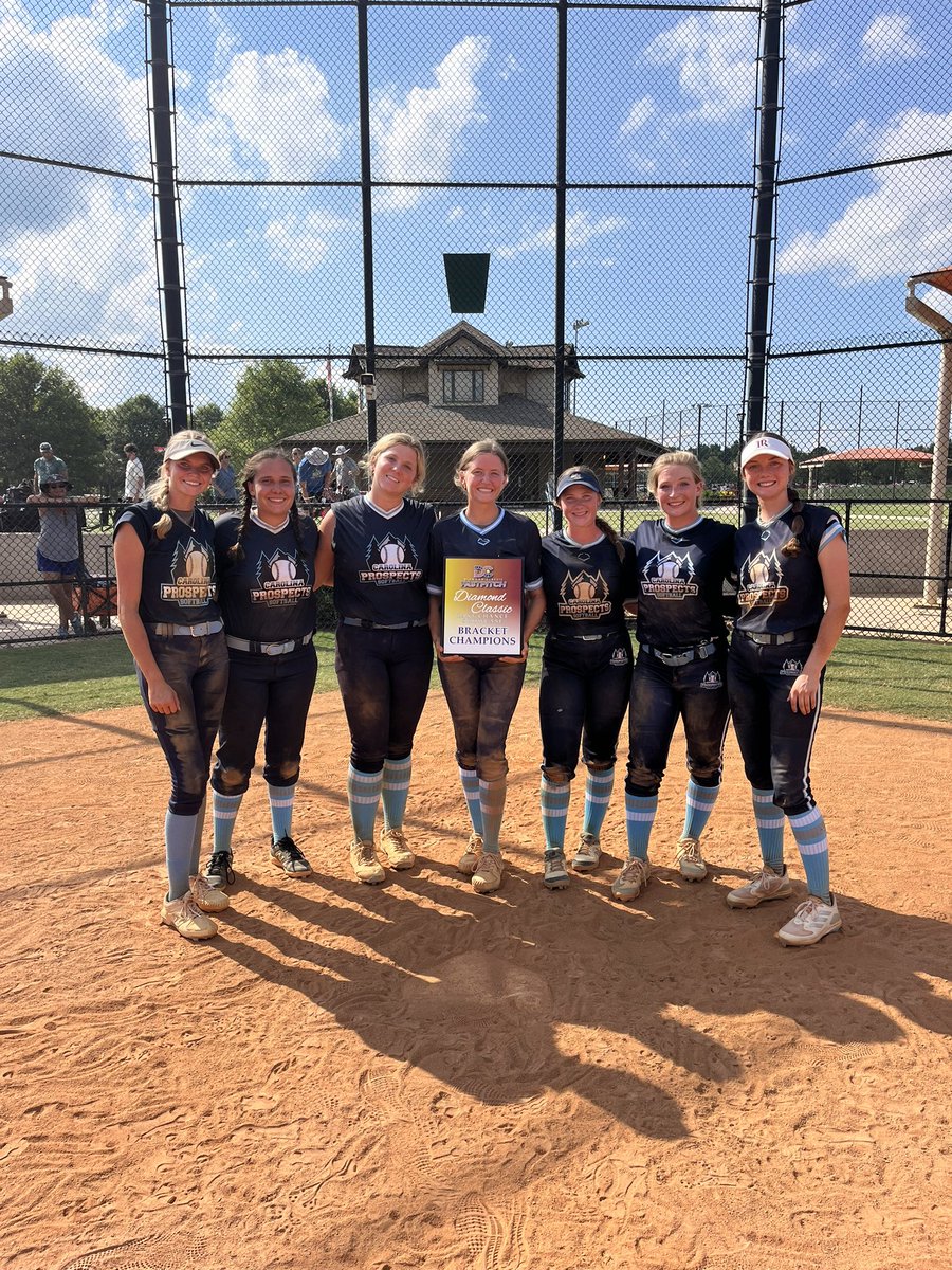 Great way to end summer! 🩵🥎

💣 Squad:
<a href="/CamoraLittle7/">Camora Little</a> 2R(wo)
<a href="/KTpow_wow1/">Katie Powell</a> 2R
<a href="/AddisonSampson_/">Addison Sampson</a> 2R(wo)

Battery did amazing all weekend to giving us opportunities!

Thank you <a href="/UpstateSoftball/">USC Upstate Softball</a>, <a href="/HawkinsChawkins/">Upstate Softball</a> <a href="/PACKUPSTATE/">bryan pack</a>
<a href="/Coach_TMeds/">Tonya Medders</a> &amp; DC Fastpitch for hosting this event!