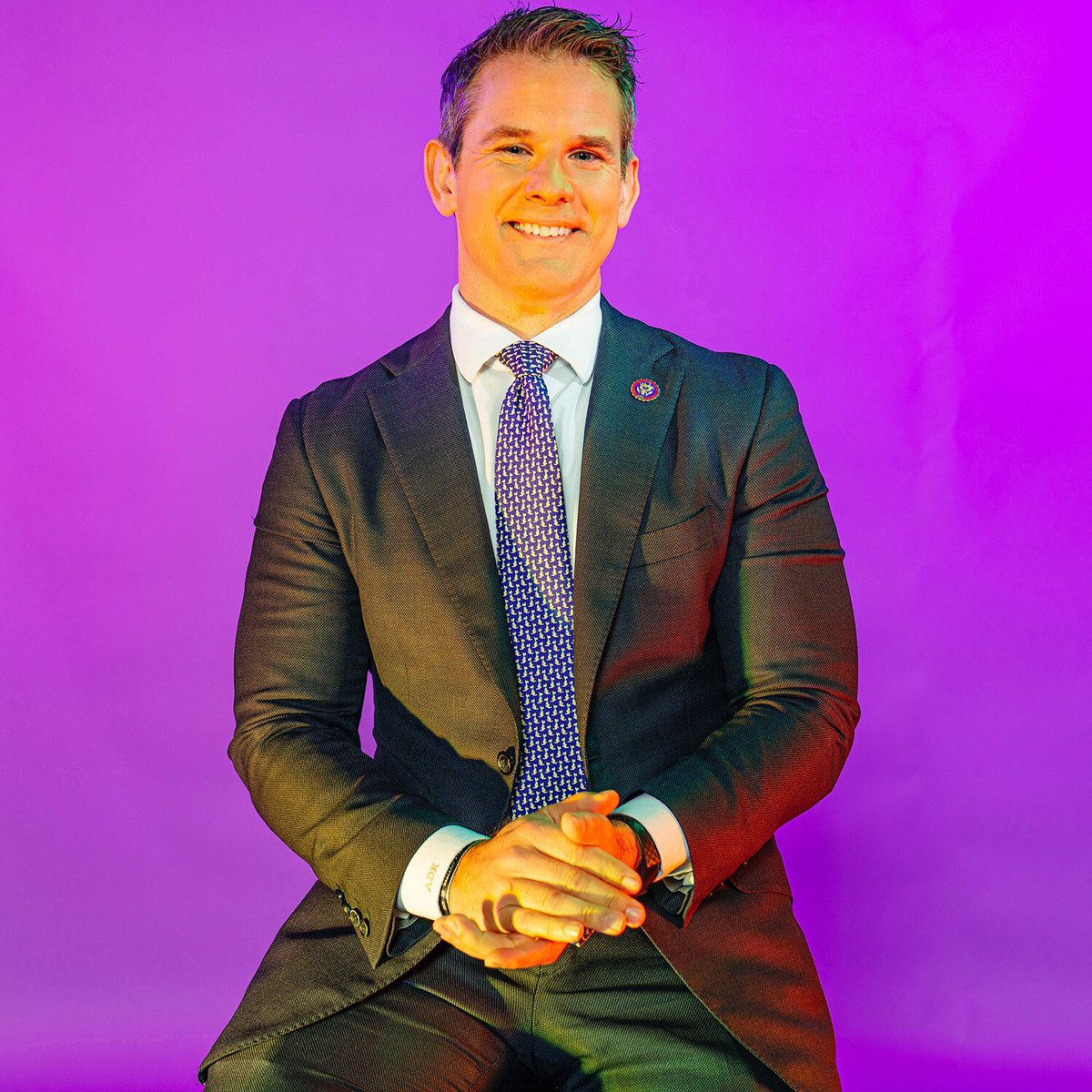 WPolitics1's tweet image. Republican Adam Kinzinger has endorsed Kamala Harris for President of the United States. 

Do you stand with him?