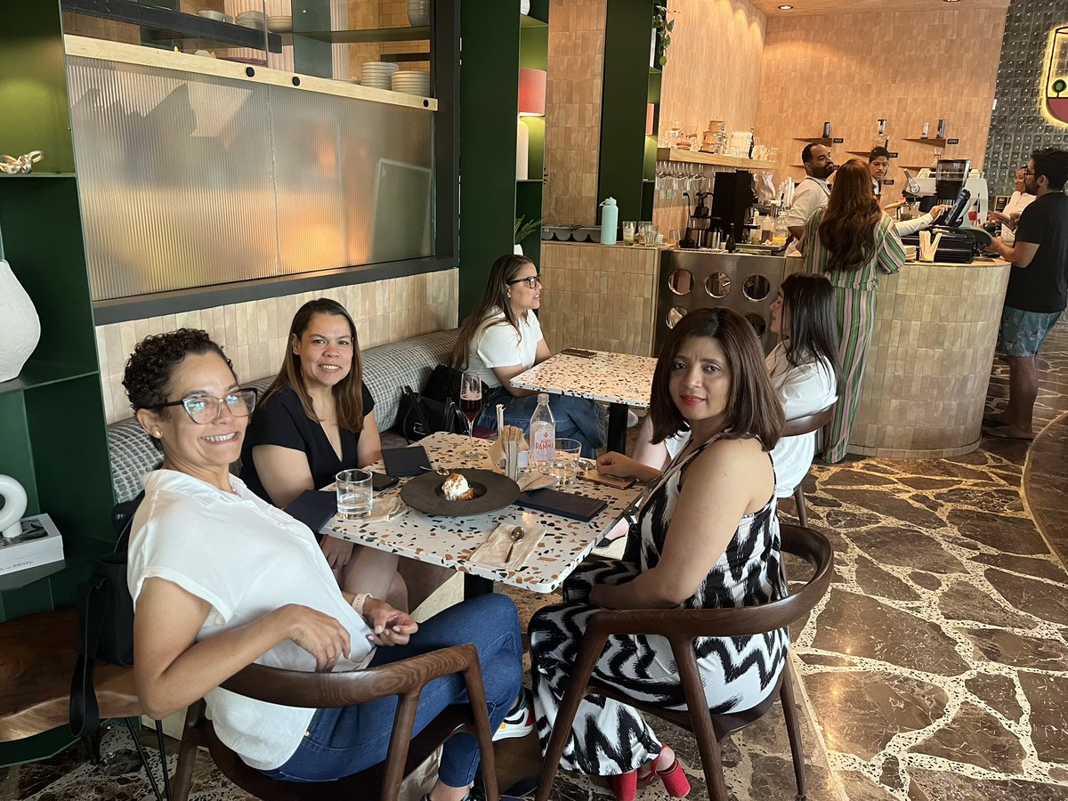 yayi_1377's tweet photo. Reunión #Rinistica……@alejacv03 @perezjerez2 ….Extrañando a @Frannobel https://t.co/AE5bZ4lA0E