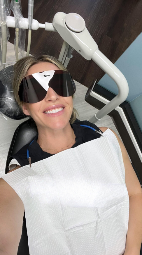 Chloe_19_86's tweet photo. I love my Dentist guys. Job well done #SMILLING https://t.co/cLOz4etWs8