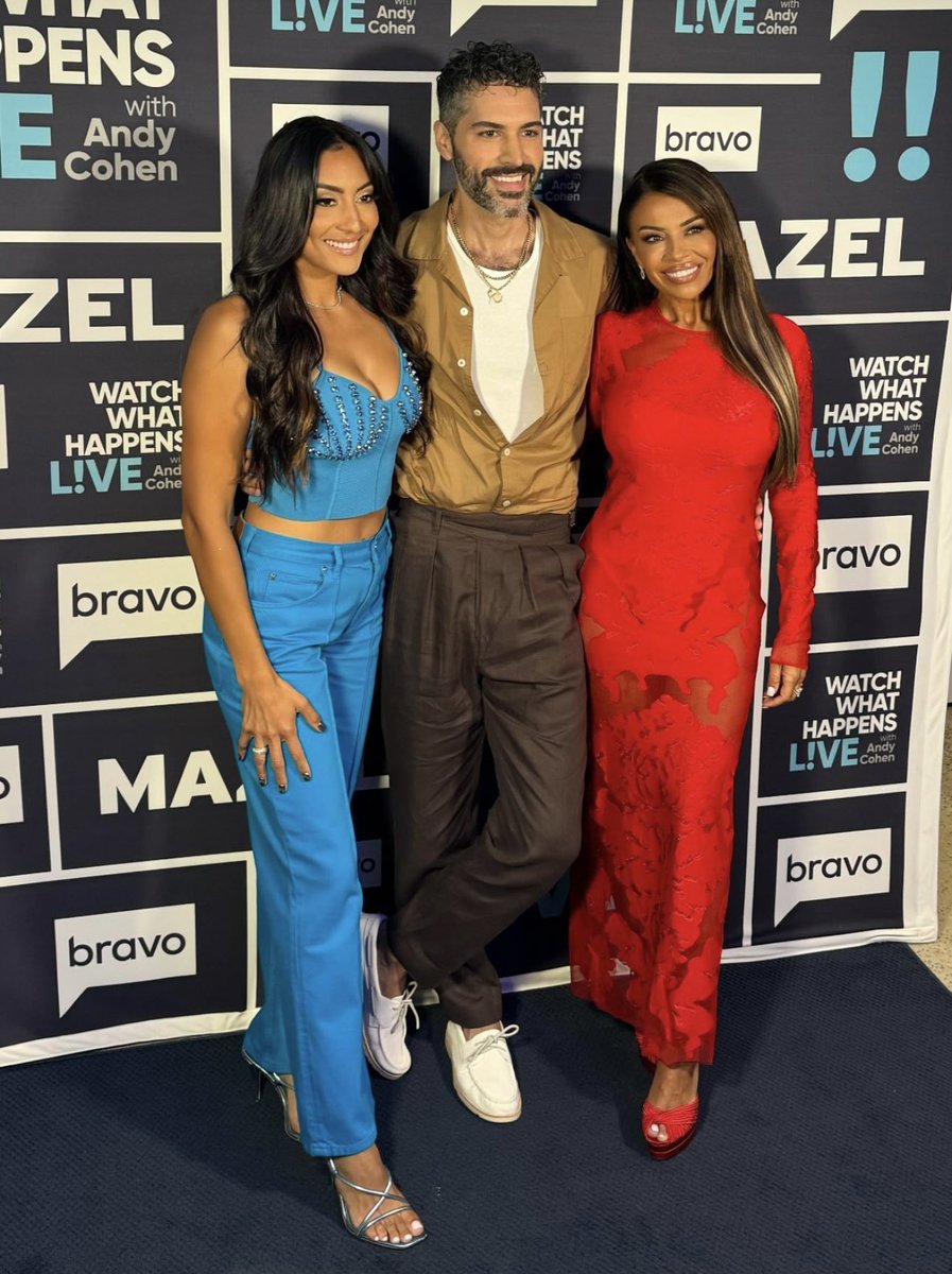 DannyPellegrino's tweet photo. I’m on @BravoWWHL tonight after the crazy/beautiful/unhinged #rhonj finale with 👑 @DoloresCatania + the hilarious 👑 @AlopezComedy is behind the bar!! Tune in at 9:15!! ❤️🍝 #wwhl #RAILS @Andy https://t.co/1DCu0cXDYC