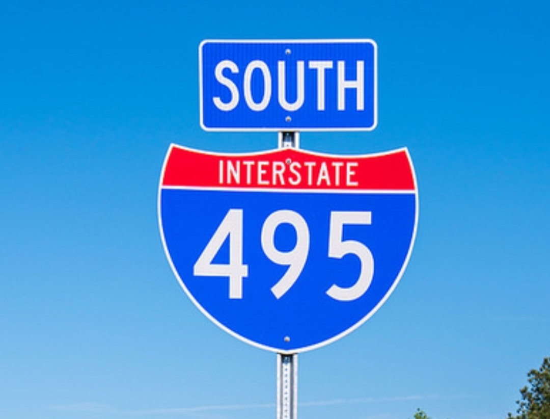 RockinghamAlert's tweet photo. (OOA) Merrimac, MA *VEHICLE FIRE* Interstate 495 SB JNO Exit 111 - Reported vehicle fire, use caution and expect delays - 8/4 - 20:05 #MATraffic #I495 #MerrimacMA https://t.co/g0aB8Dtg6o