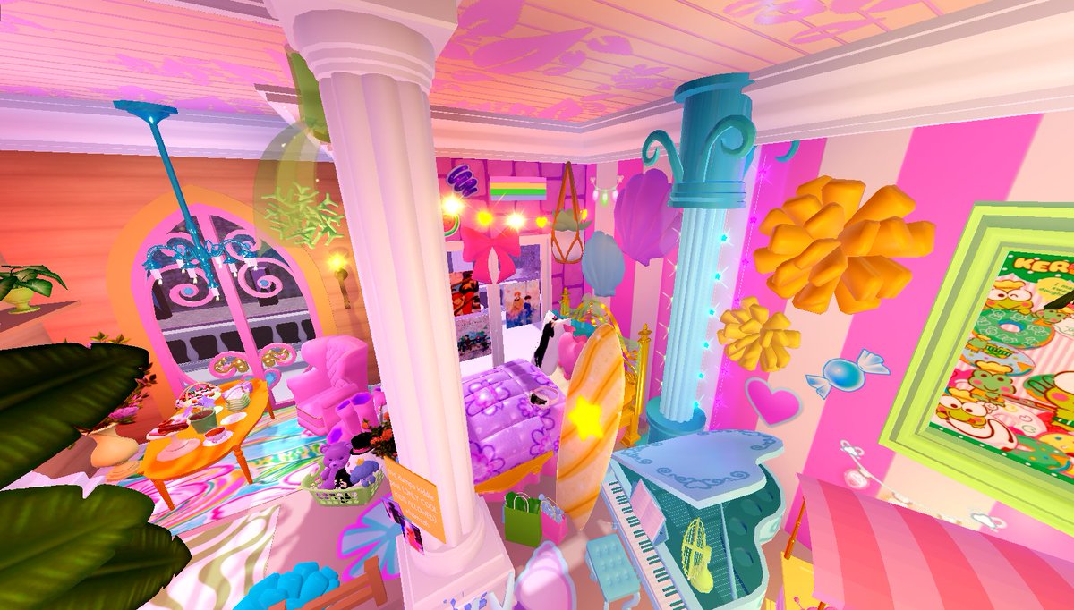 devyndefinitely's tweet photo. pics of my dorm before I delete it for a better, more articulate build! 😍(1/2)
#royalehighdorm https://t.co/LLq1aDkUhH