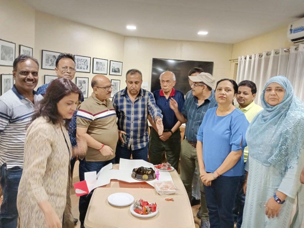 ghoshc's tweet image. Some West Bengal AIPC members assembled at the state Congress HQ Bidhan Bhawan to celebrate the 7th anniversary of the AIPC foundation. It was also an opportunity to discuss the way forward.
@ProfCong @ProfCongWB @INCWestBengal @pravchak