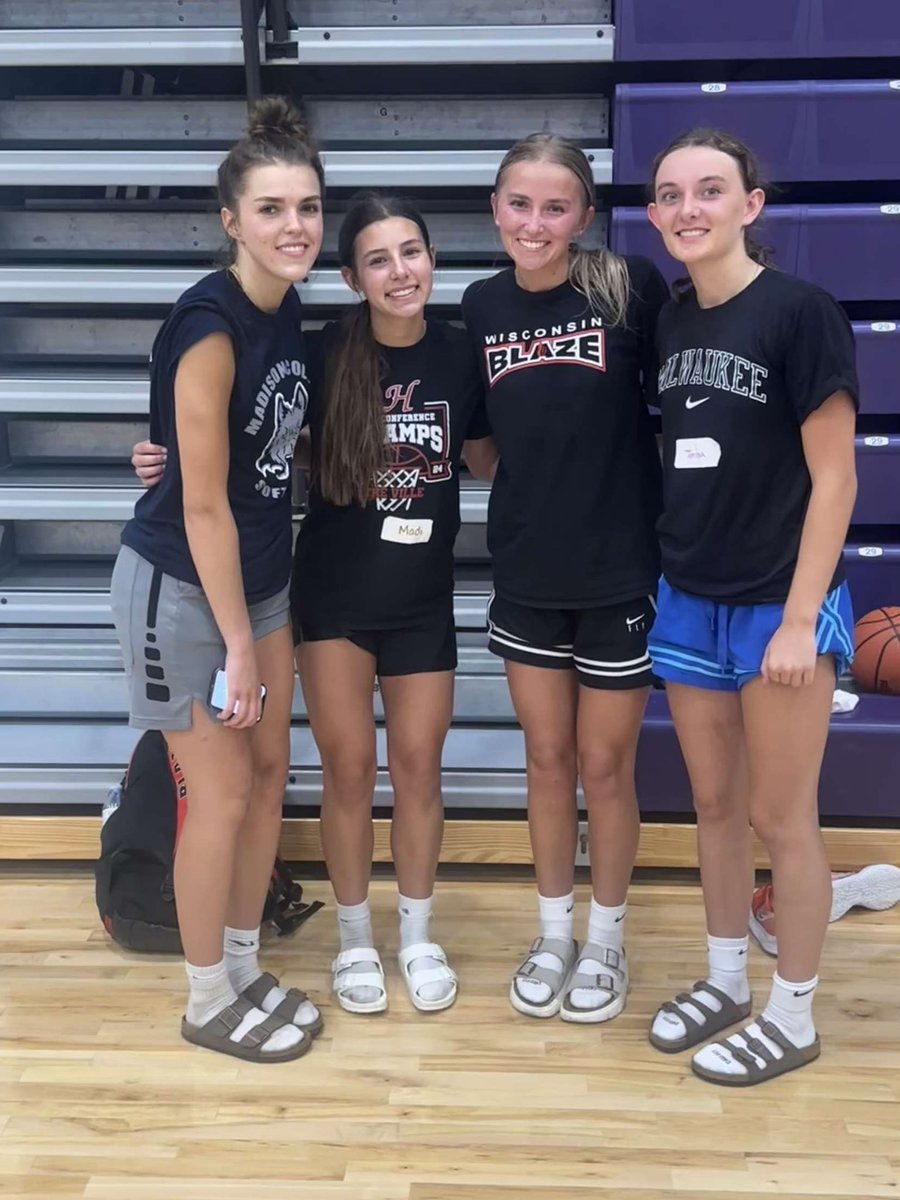 Thank you <a href="/WinonaStateWBB/">Winona State WBB</a> for an amazing elite camp! Love playing with teammates <a href="/julieyn_martin/">Julieyn Martin</a> <a href="/JennaOtt7/">Jenna Ott</a> <a href="/madi_springer25/">Madelyn Springer</a> and love even more being coached by former teammate <a href="/SadieJarmolowi1/">Sadie Jarmolowicz</a> 💪