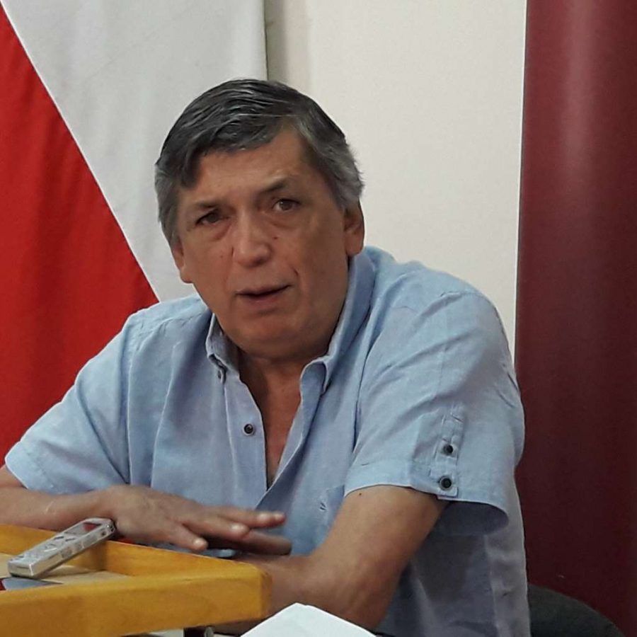 Roberto17935697's tweet photo. Según #cadem un 74.9% de los Chilen@s opinan que. Lautaro Carmona y todo el PC. Mostraron como quieren destruir a CHILE ..al opinar a favor de las elecciones por MADURO..... https://t.co/pEmN1InwjF