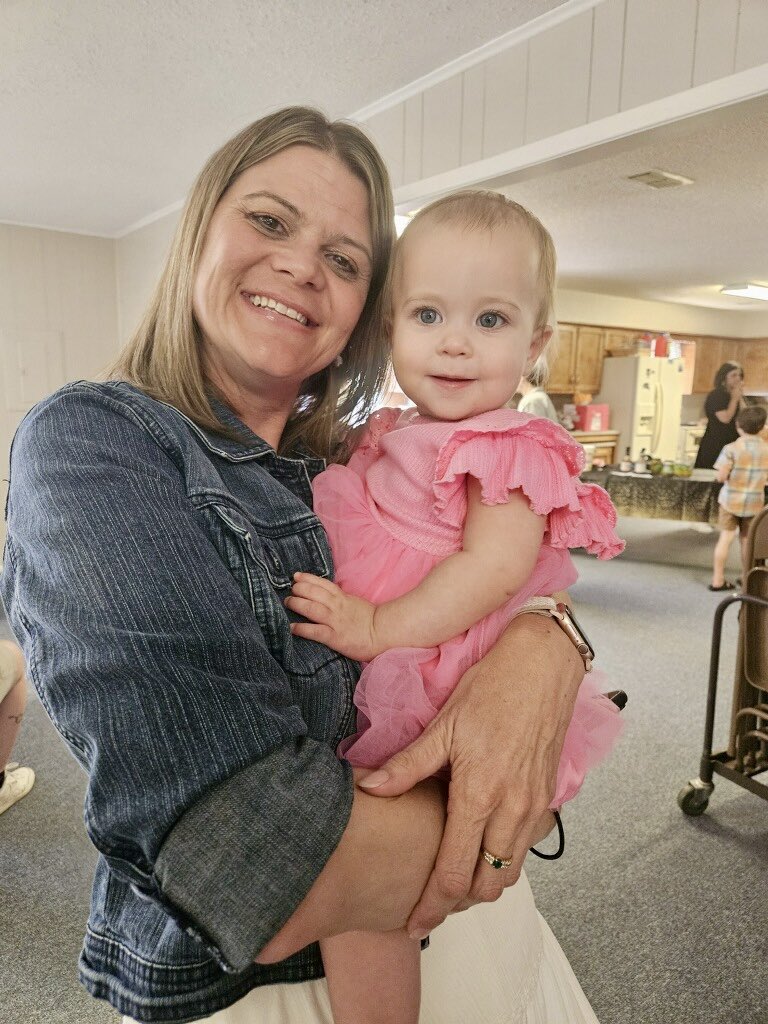 averyfan's tweet image. Loving the #auntlife