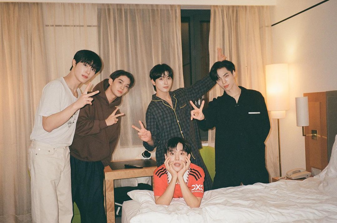 seedsarchive's tweet photo. I LOVE YOU SO MUCH MY OT5 😭🩵 https://t.co/3Wbav9WSHP