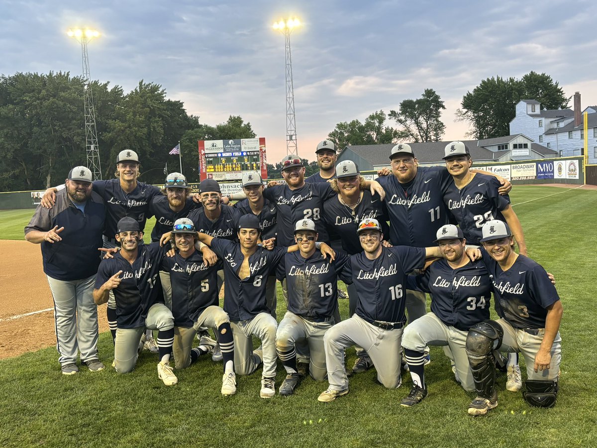 Joey Hyde’s complete game four hitter sends Da Blues to state!