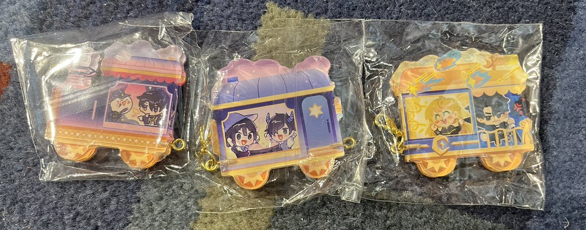 49txr's tweet photo. also only got 3/4 of the train pieces (i’ll order the missing one) i apparently got @_cleiris ‘s last one so yipee!! https://t.co/4xfLk1w3ZK