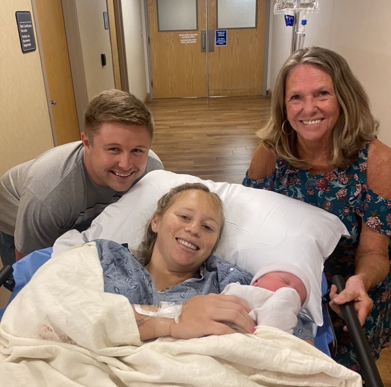 nannyjohns tweet media