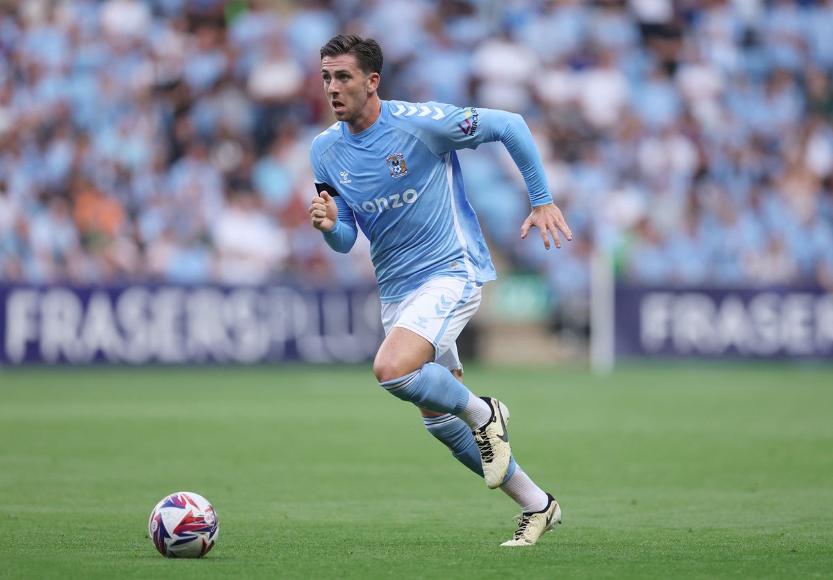 .<a href="/binksy6_/">LUIS BINKS</a> appreciation post 🦾

#luisbinks #coventrycity #championship #uk #doubled