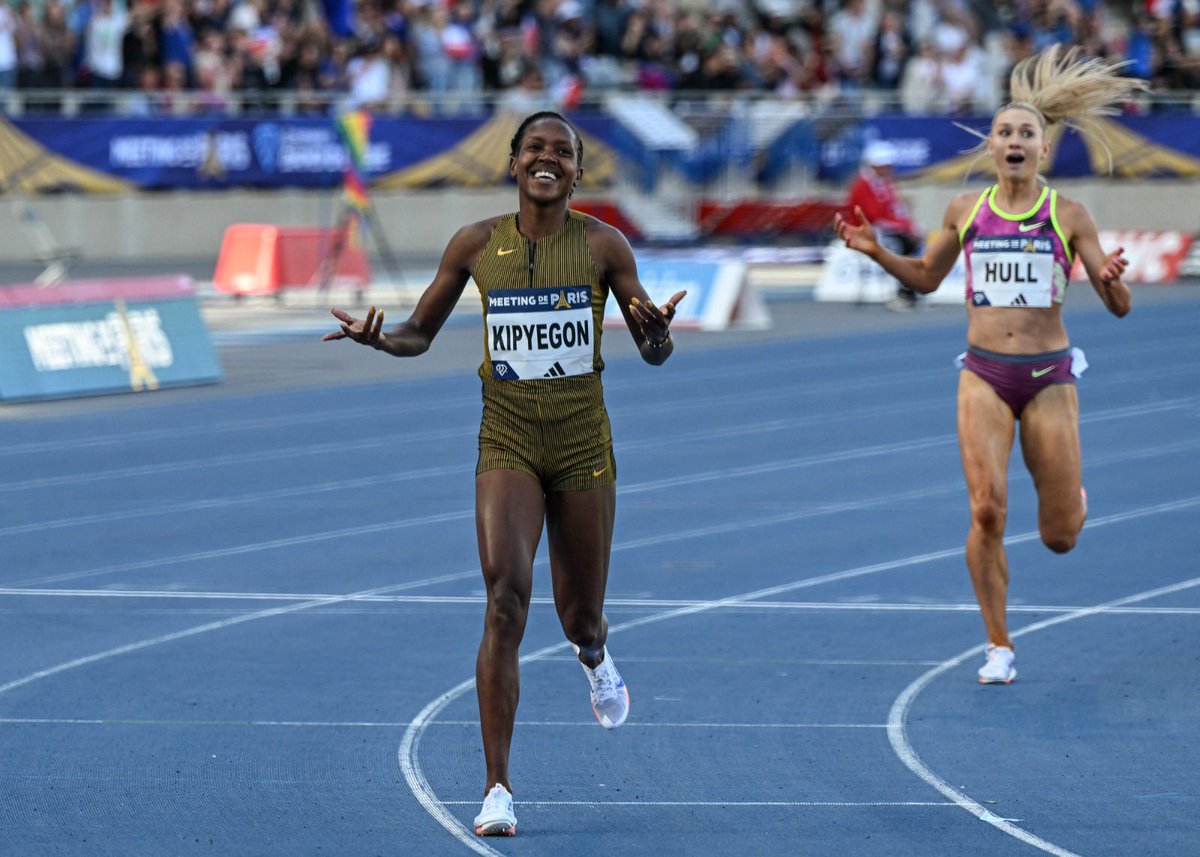 WELCOME TO SESSION 4⃣OF TRACK EVENTS FEATURING SIGNIFICANT TEAM KENYA 
RACES!!
🔥Men's 400M Hurdles - 11;29
🔥Men's 3000M Steeplechase - 20;04
🔥Men's 3000M Steeplechase - 20;20
🔥Men's 3000M Steeplechase - 20;36
🔥Women's 5000M Finals - 22;15
🔥Women's 800M - 22;47
All times are