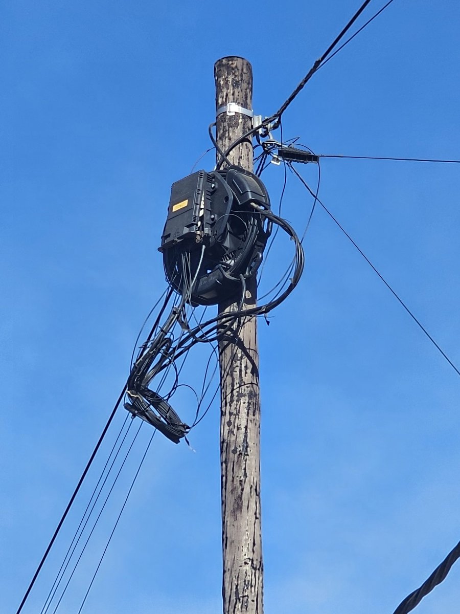 Buddah234's tweet photo. @vumatel Can you please help sort out the mess technicians are leaving in our area ? Now, this is getting out of hand in our area. Devland ext 33. My connection is also always down every time the technician touch the poles.@MWEBTweets https://t.co/UryfxjU3jq