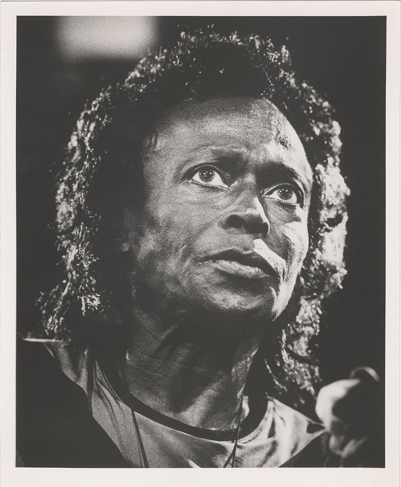 MILES DAVIS

“A painting is music you can see and music is a painting you can hear.”

📷 Herman Leonard