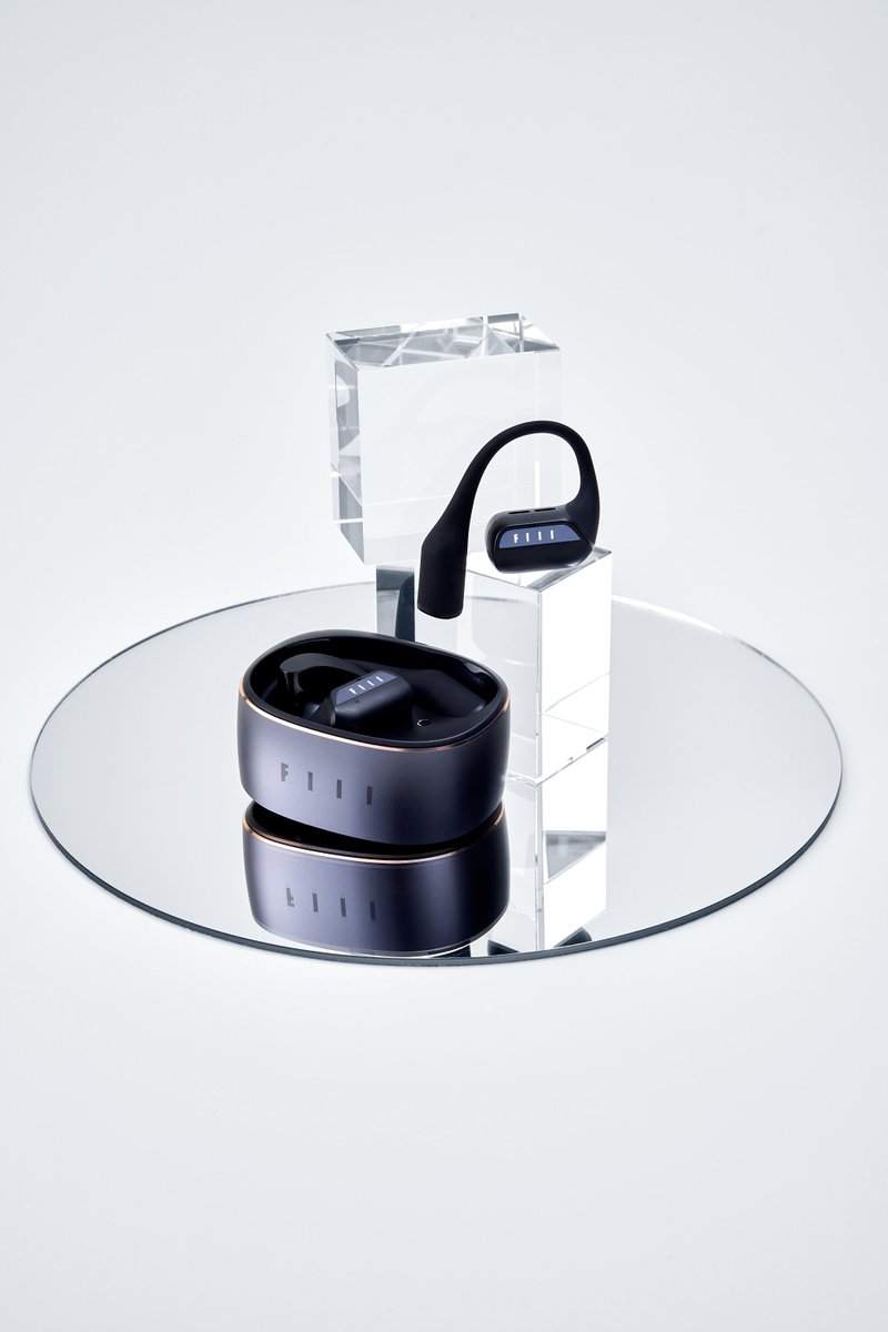 FIILGlobal's tweet photo. "Music is the moonlight in the gloomy night of life."

🔗 Official Website: https://t.co/YcSf5cff45
🛒 Aliexpress: https://t.co/29XItbZEeo
🌟 Lazada (SG+MY+PH+TH): https://t.co/rIYpuX2iLX

#FIILGS #AudioInnovation #FIILAudio #Artofaudio #Music #Earbuds #ows https://t.co/l6ncPx0ab4