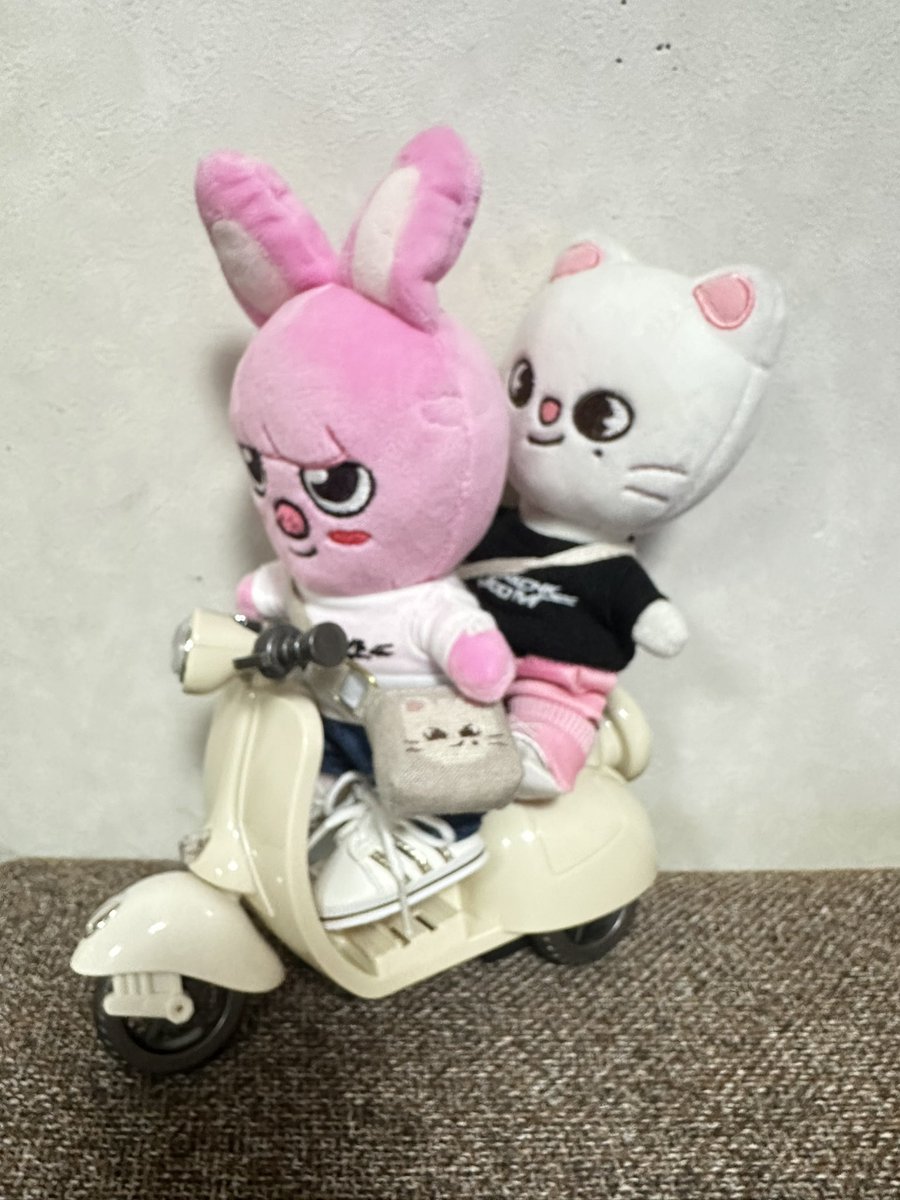 lucaluca1106's tweet photo. ベスパ到着〜🏍️
お出かけいってらっしゃ〜い❤️

@clothes0707_さま、ありがとうございました♪ https://t.co/Hf2f3E2LGz