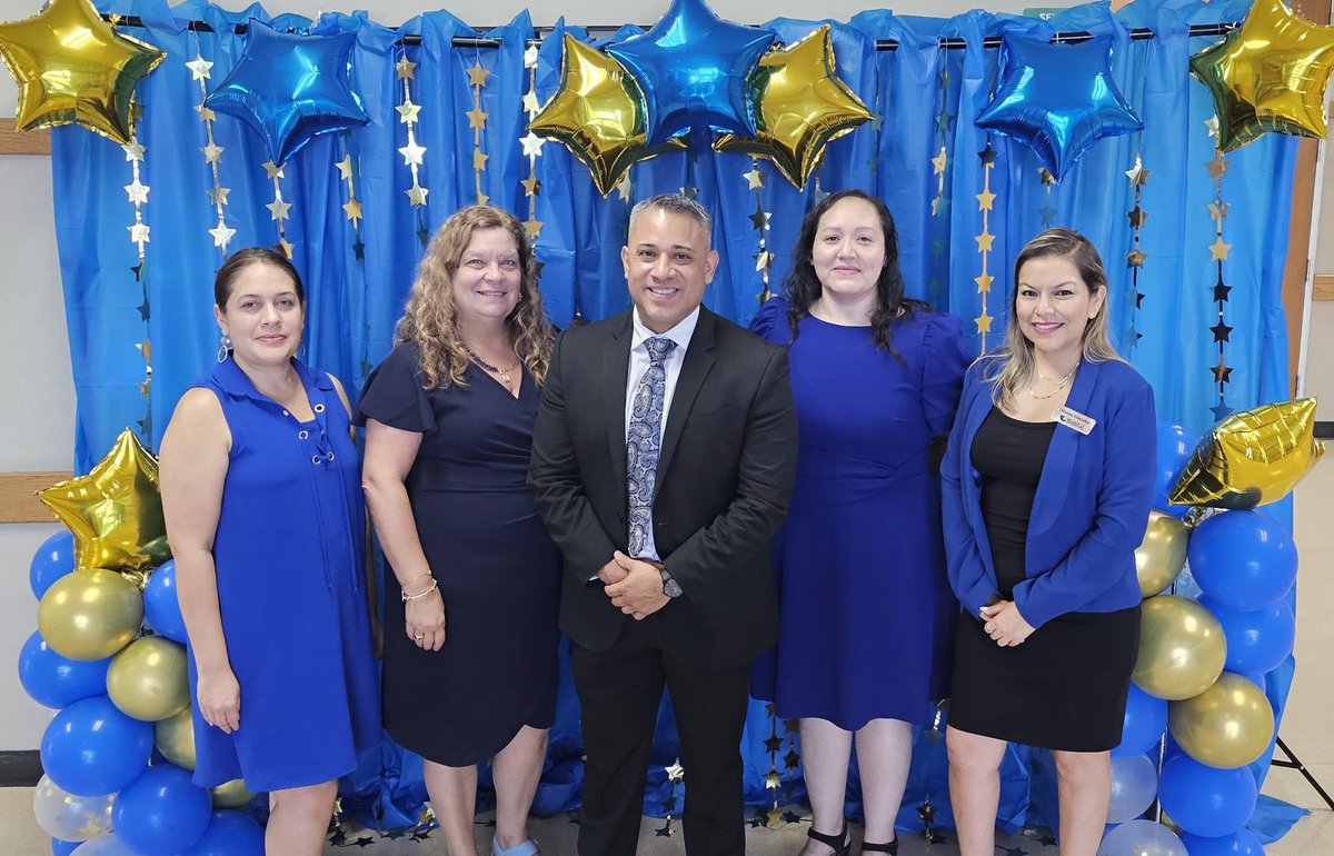 MarlenGlz53's tweet image. ESC 13 Migrant Summit was a total success. Our families loved our special guest. Thank you, @ac_cristales, for inspiring and connecting with our families with your story and powerful message. #migranted @R13Multilingual