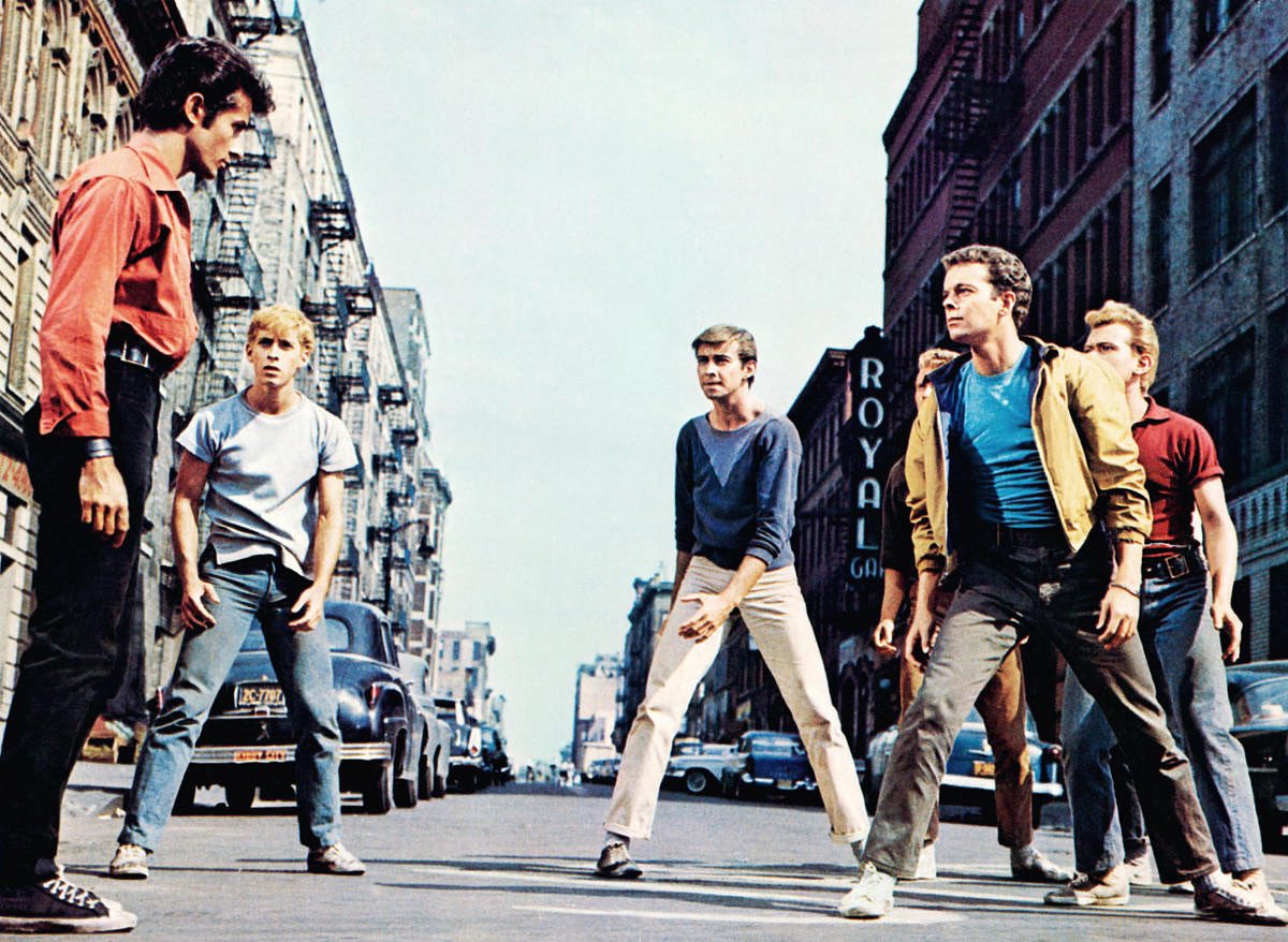 MaxKayson's tweet image. West Side Story (1961) ⭐️⭐️⭐️⭐️⭐️⭐️ A modernized Romeo and Juliet set in New York City. It definitely had some highs and lows. The use of colors to tell the story was good the song “Officer Krumpke” which explores the lack of accountability in society was the bright spot.