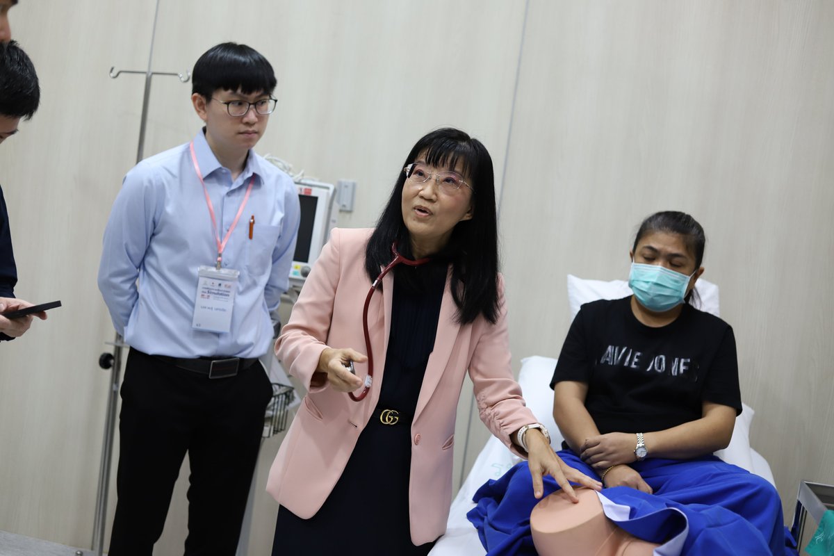 CHAMPS_Center's tweet image. ภาพบรรยากาศ
อบรมเชิงปฏิบัติการการพัฒนาการเรียนการสอนด้วย Simulation
วันที่ 30-31 กรกฎาคม 2567
ณ ศูนย์ฝึกกู้ชีพและฝึกทักษะเสมือนจริง อาคาร สธ ชั้น 16 โรงพยาบาลจุฬาลงกรณ์ สภากาชาดไทย