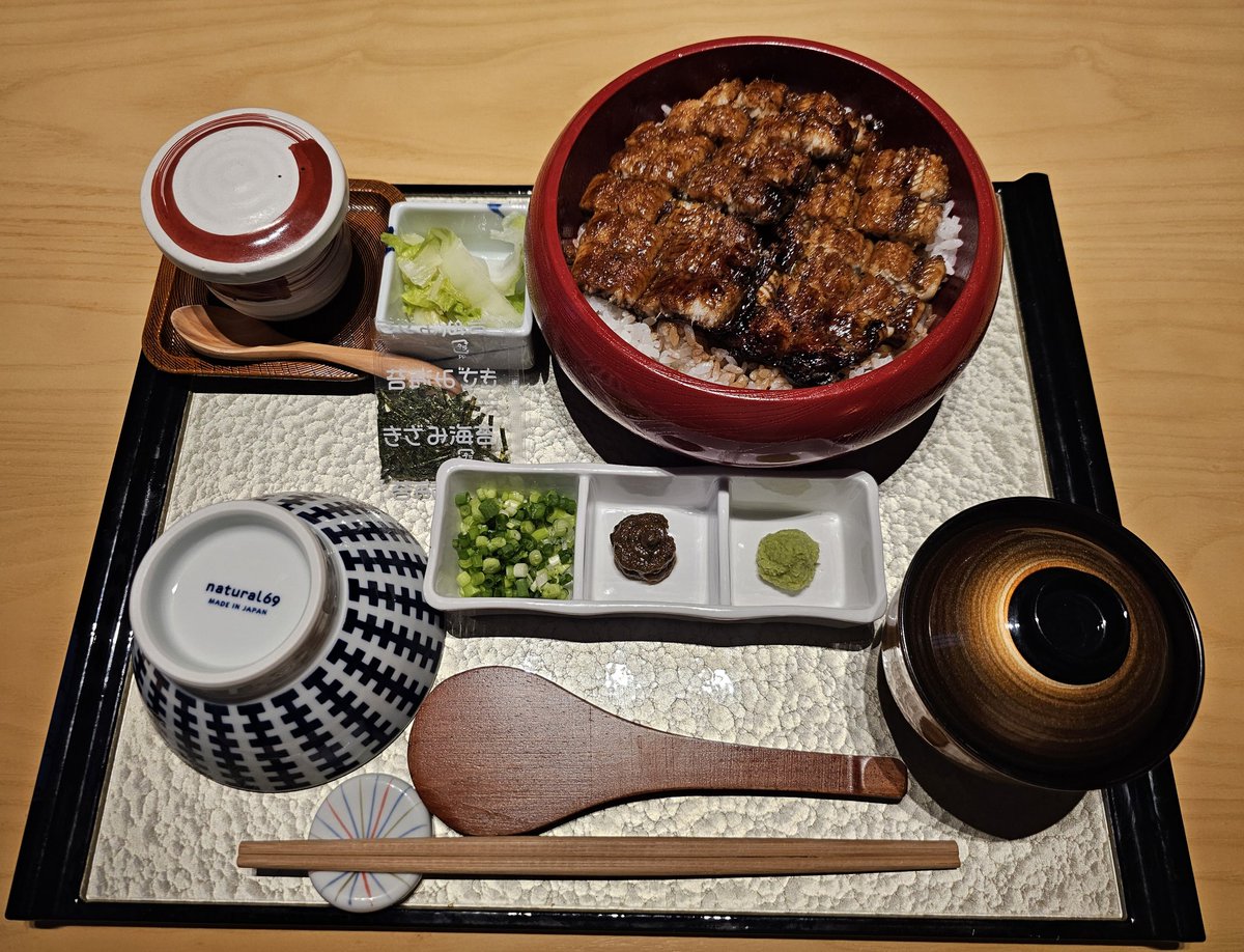 minihiro26mark2's tweet photo. 今日のお昼もうなぎです！
美味しかったです😊 https://t.co/3RRix1qgD7