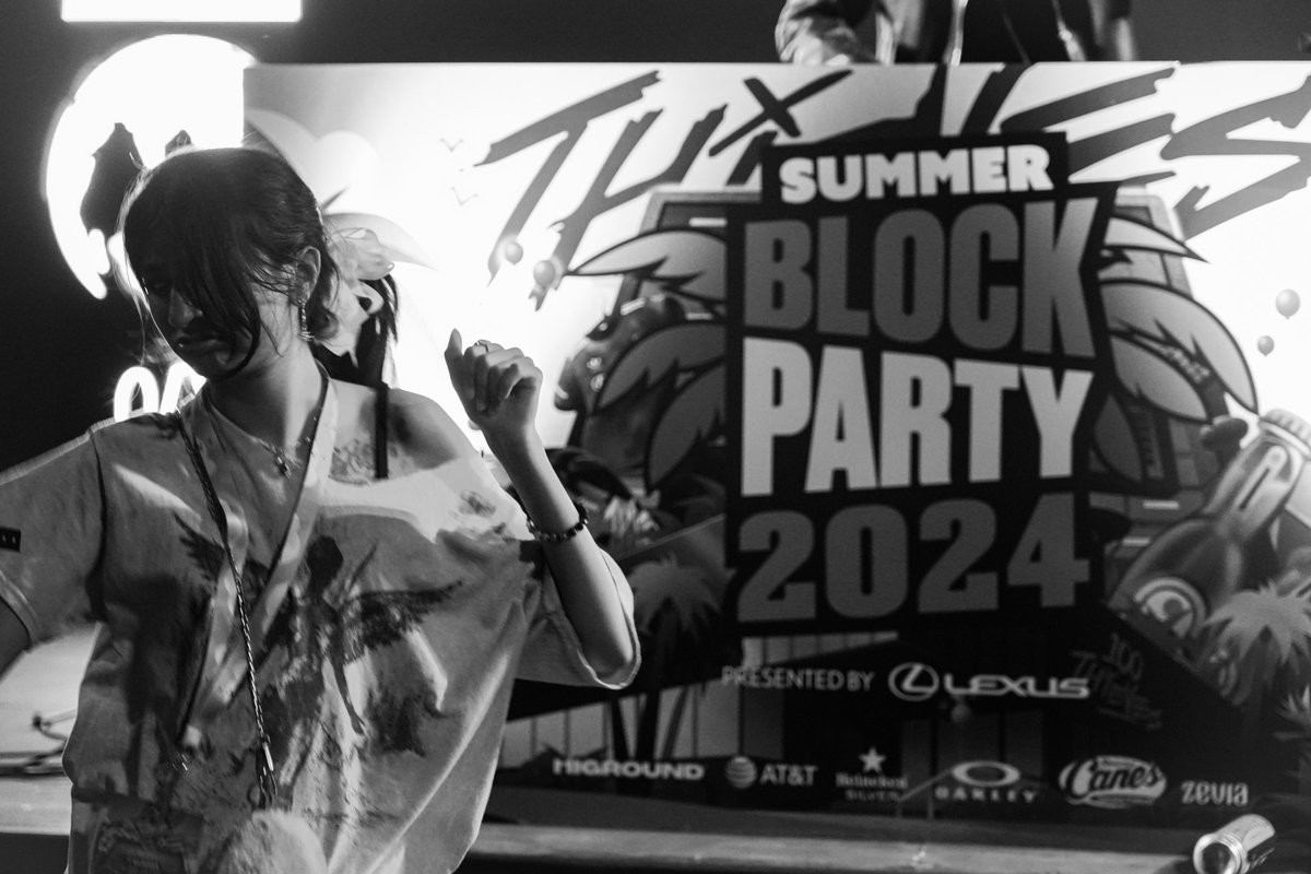 L1NNYshotz's tweet photo. #100TBlockParty https://t.co/7ZzZqrrekx