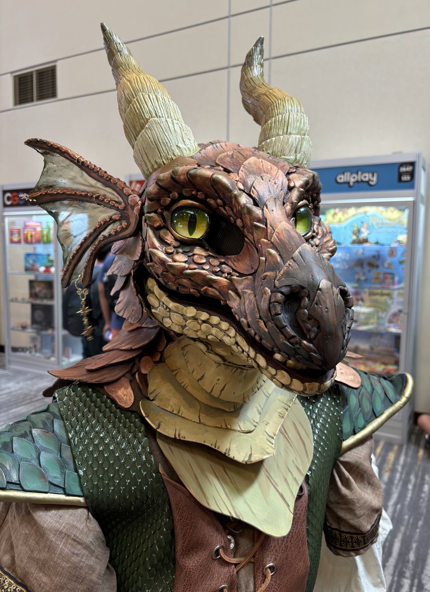 Mark_Meer's tweet image. Just some of the great cosplay I spotted this weekend at @Gen_Con… Had a great time as always, and can’t wait until next year. Thanks to the staff and volunteers who make it happen, special thanks to @Chaosium_Inc, @paizo &amp;amp; @dndinacastle! 

#GenCon2024 #GenCon #cosplay