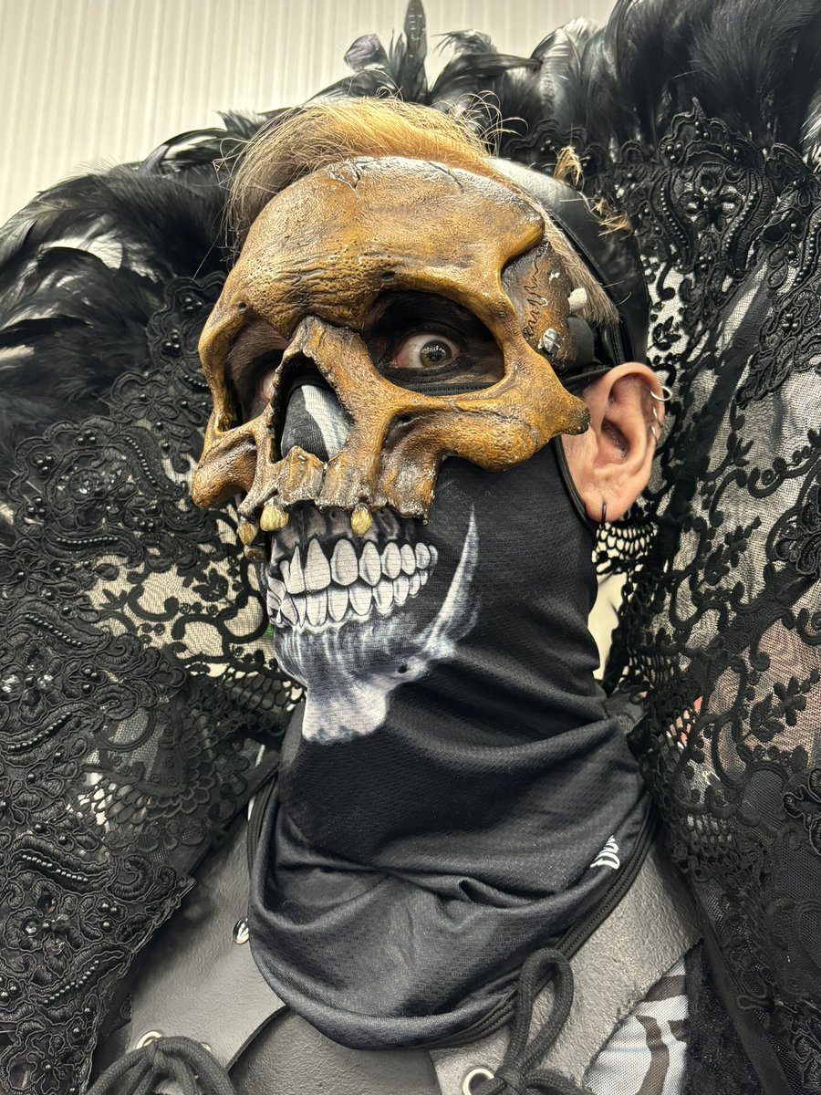 Mark_Meer's tweet image. Just some of the great cosplay I spotted this weekend at @Gen_Con… Had a great time as always, and can’t wait until next year. Thanks to the staff and volunteers who make it happen, special thanks to @Chaosium_Inc, @paizo &amp;amp; @dndinacastle! 

#GenCon2024 #GenCon #cosplay