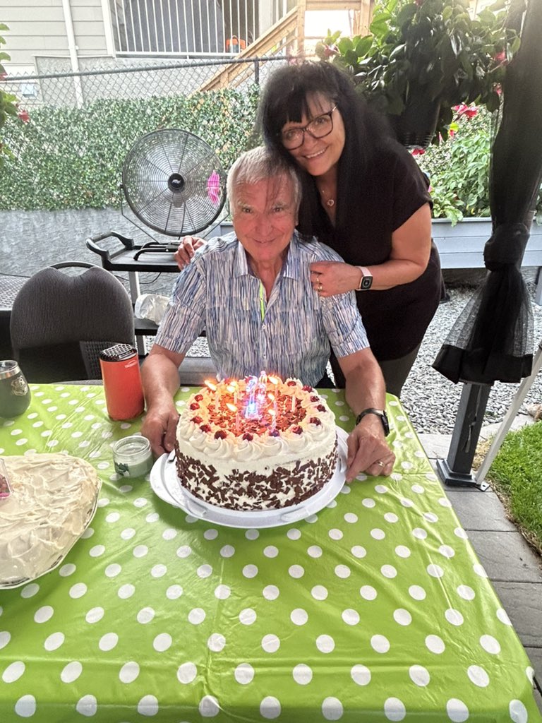 Maxine DeHart tweet media