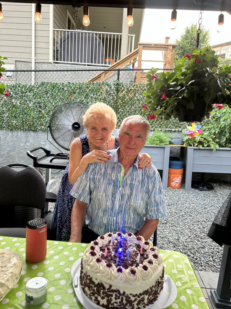 Maxine DeHart tweet media