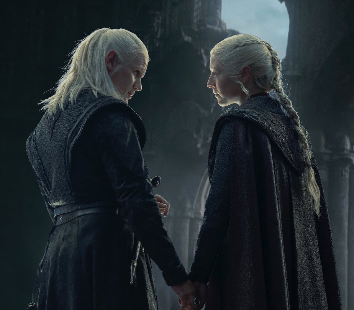 -Aşk mı?
+Aşk
-Memleket bu haldeyken