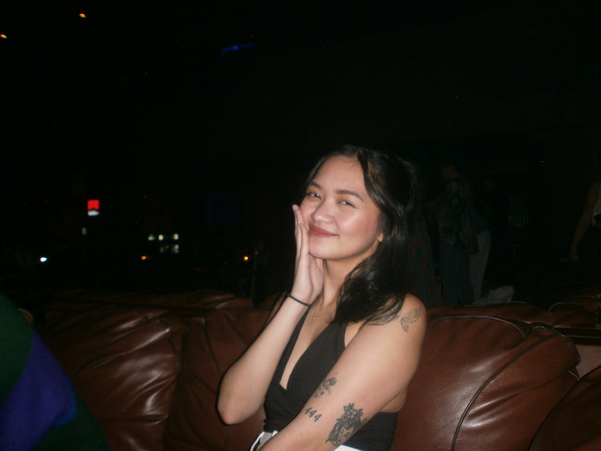 2 more weeks til i can wear eye makeup again!!!