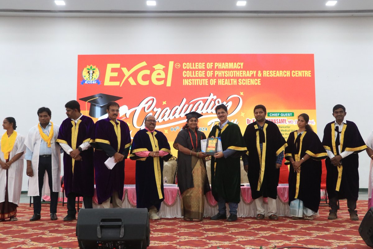 excelinstituti1's tweet image. எக்ஸல் கல்வி நிறுவனங்களின் பார்மசி, பிசியோதெரபி மற்றும் ஆராய்ச்சி மையம் மற்றும் ஹெல்த் சயின்ஸ் கல்லூரிகளுக்கான பட்டமளிப்பு விழா 04.08.2024 
இந்த சிறப்பு நாளில் பட்டம் பெற்ற மாணவ மாணவிகளுக்கு எங்கள் மனமார்ந்த வாழ்த்துக்கள்! 📷📷
#excellence #SRET #ExcelGroupInstitutions