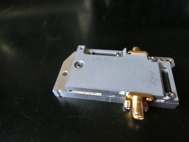 JH1OQH's tweet image. The broken wavelab module was disconnected and revived into an MMIC two-stage amplifier 
Gain 33dB  2W output
#WAVELAB  #24GHz