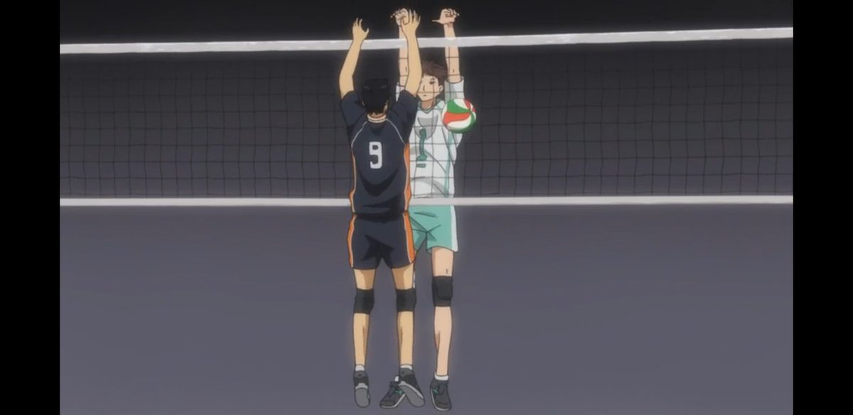 lord_rayne's tweet photo. 🎆haikyuu anime capitulo 20: el partido continua con un marcador apretado, los saques de oikawa siguen siendo mounstruosos y duros,pero nuestro íbero les planta cara,la moral de tanaka cae por uno minutos, oikawa se percata de las señales entre kageyama e hinata #Haikyuu ✨ https://t.co/WmEdrwcHWR
