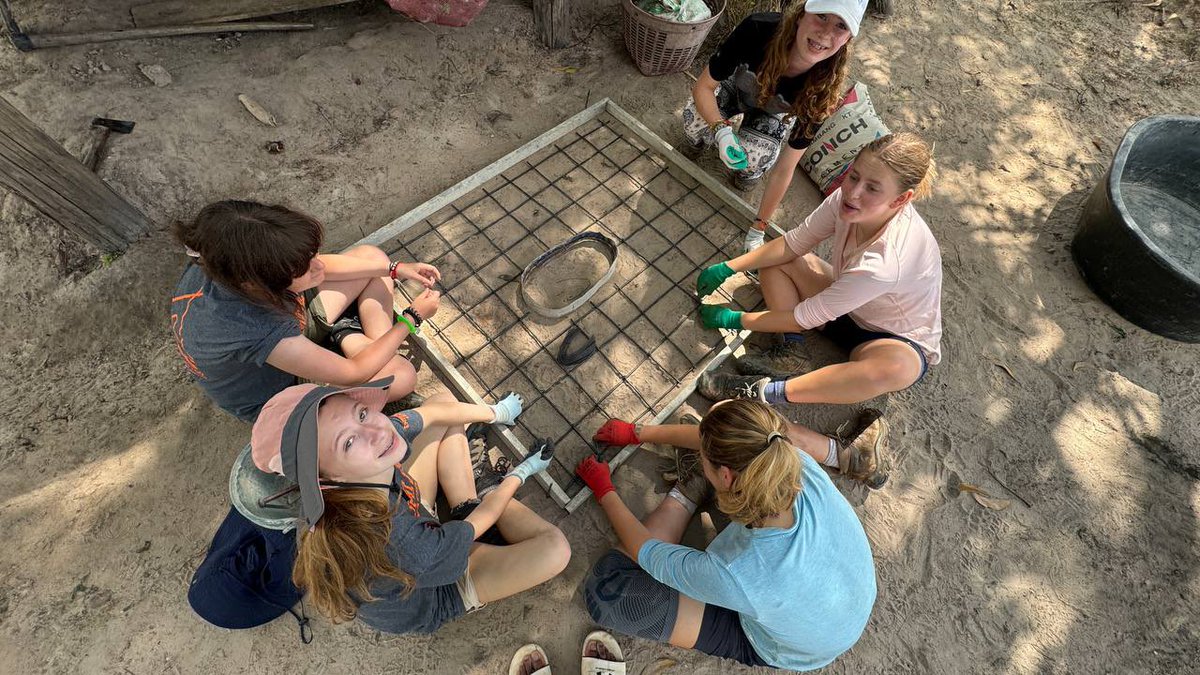 CampCambodia's tweet photo. Student #TeamTonsay starting a toilet project this morning 
#Campseffect 
#Dosomethingamazing
@CampsInt https://t.co/2UgrezI0br