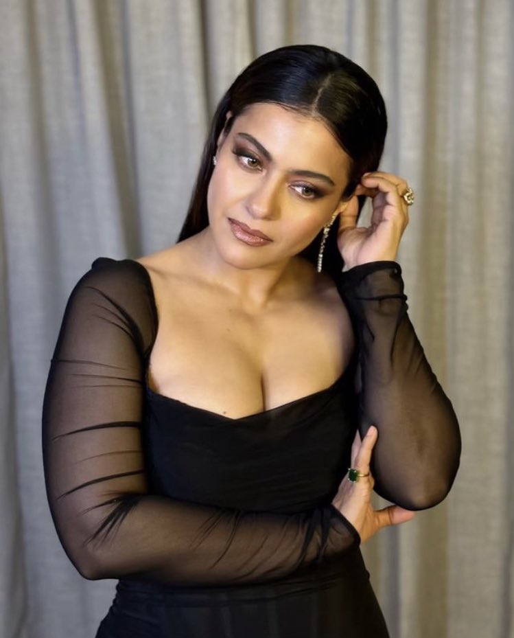 hourlybcinema's tweet image. happy 50th birthday to the talented kajol