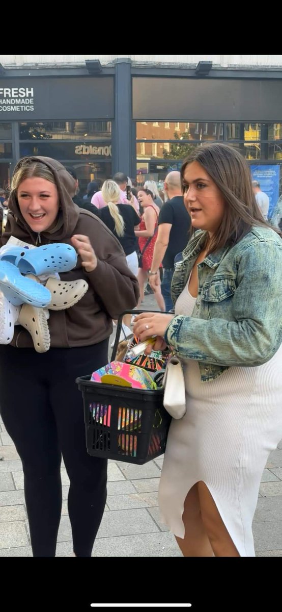 From a local Hull page on FB, the one with the fake cross was heard saying "it's like Christmas" let's make them famous so the police can do their thing <a href="/Humberbeat/">Humberside Police</a>