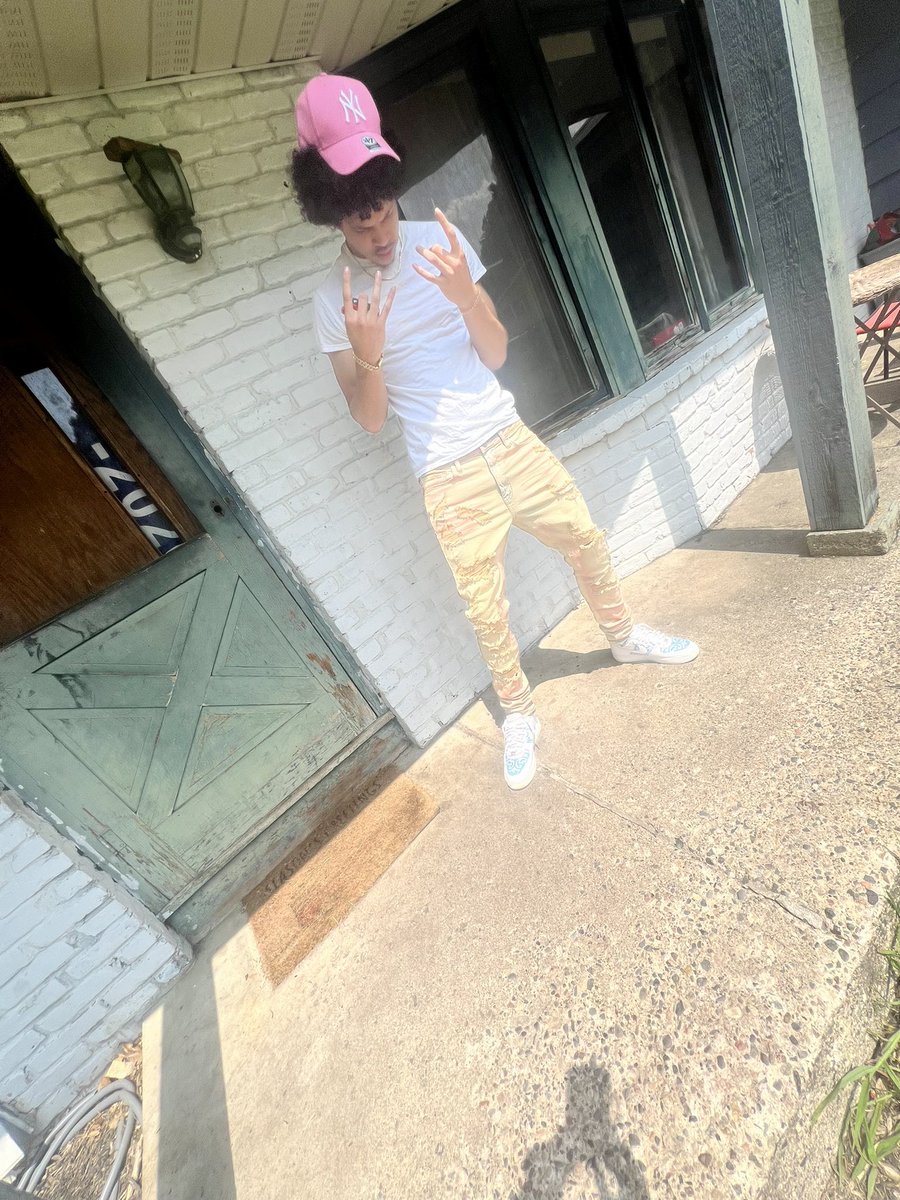 tezodoitbetta's tweet photo. I match with my pockets 💗♿️ https://t.co/zejUc3Zd4H